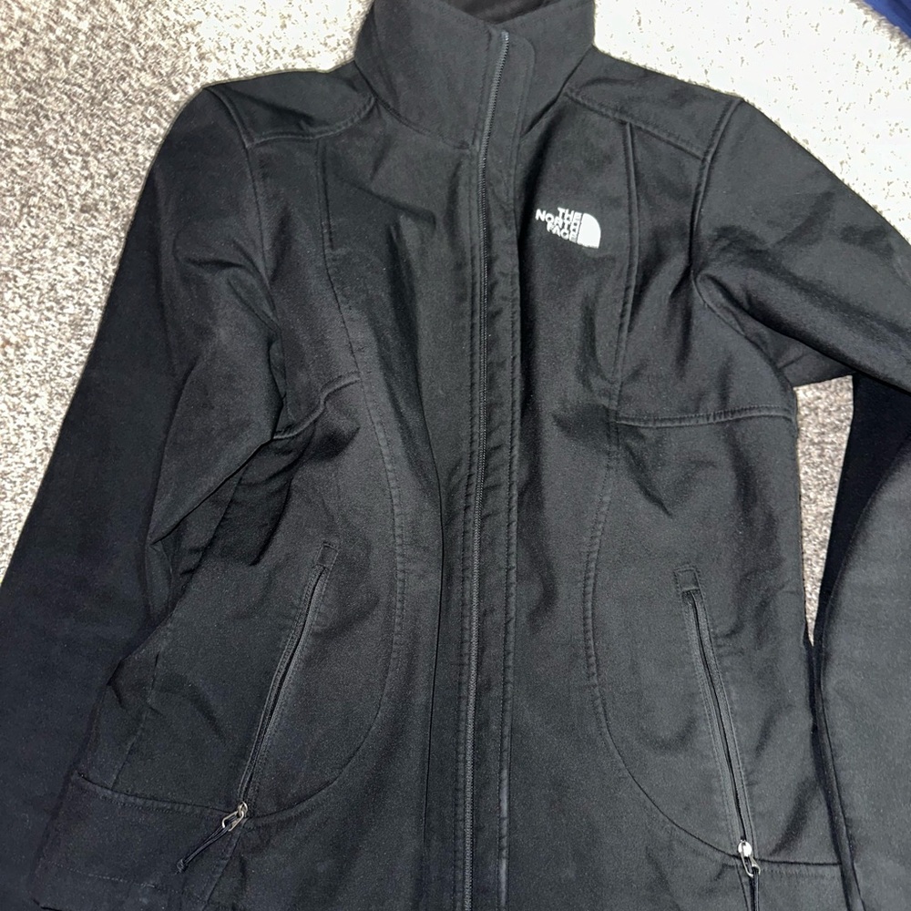 Medium Women’s North Face Jacket